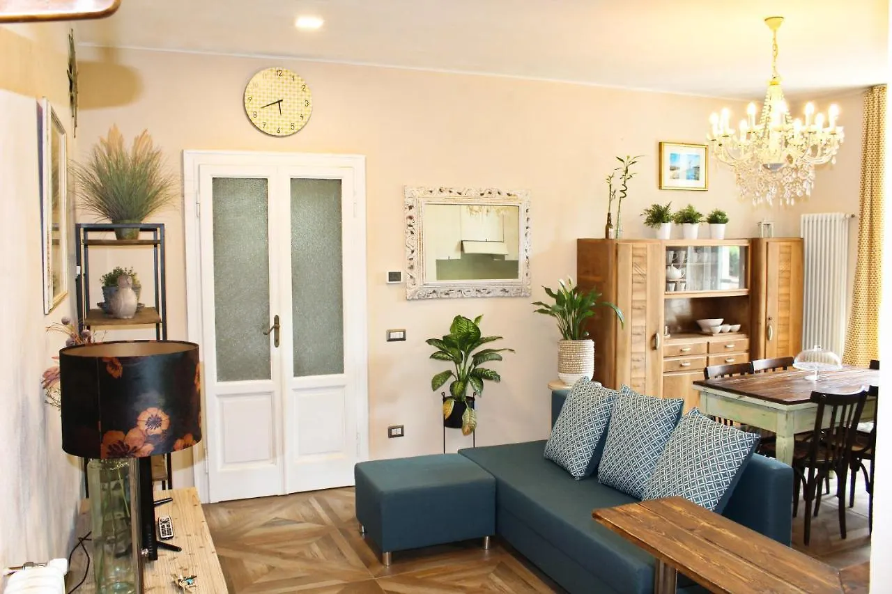 Elegant Sweet Apt Cernobbio Centro location